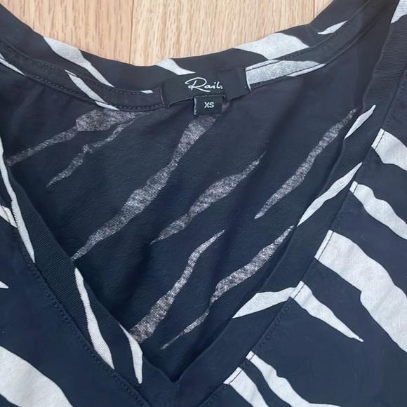 Rails tee - Picture 2 of 3